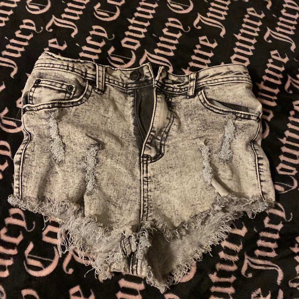 Hoochie Moma shorts 😝